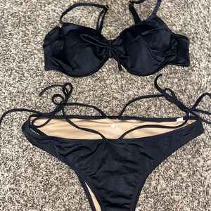Shiny Black Almost Satin Looking Bikini! 🖤